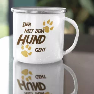 Emaillebecher. Der mit dem Hund geht