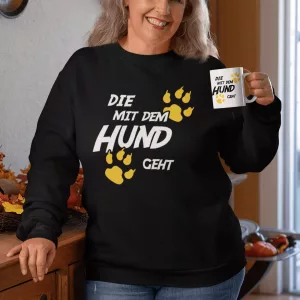 Set. Sweaty und Tasse. Die mit dem Hund geht